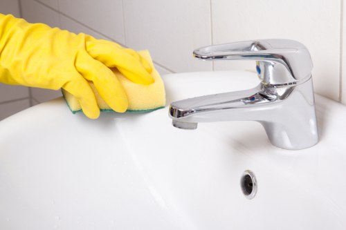 Preparation checklist and cleaning visit for a London home in SW7