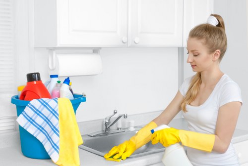 Airbnb changeover cleaning for a townhouse near South Kensington in SW7